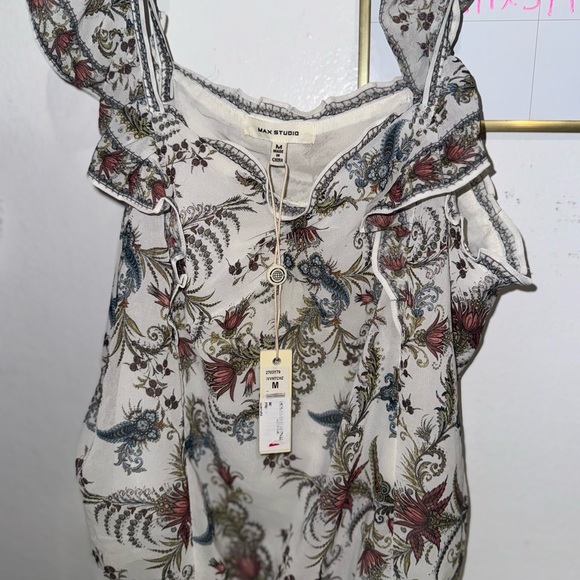 Max studio gorgeous top new - Picture 3 of 4